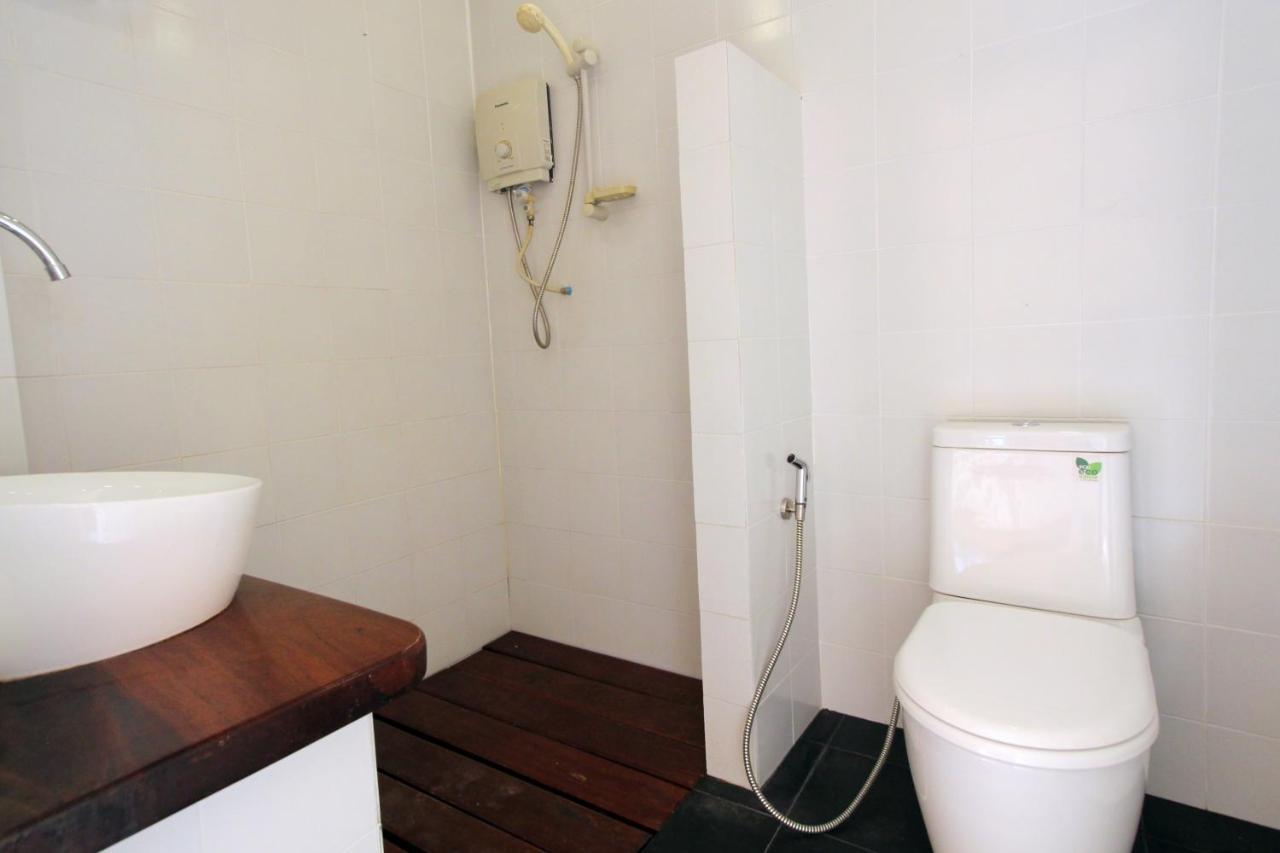 Arcadia Downtown Hostel Kampot Exterior photo