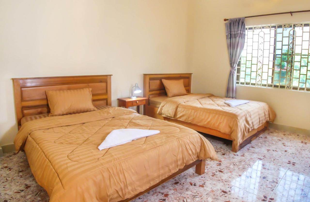 Arcadia Downtown Hostel Kampot Exterior photo