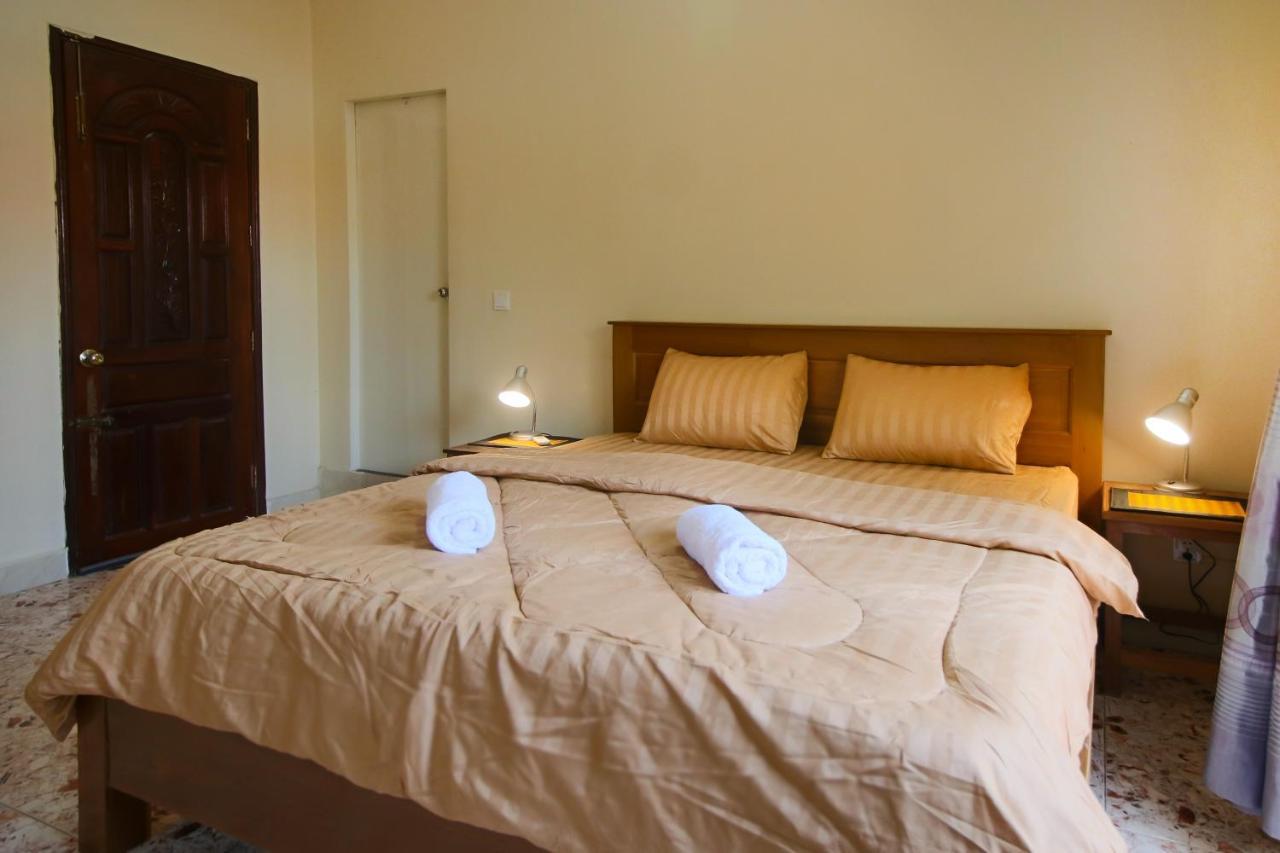 Arcadia Downtown Hostel Kampot Exterior photo