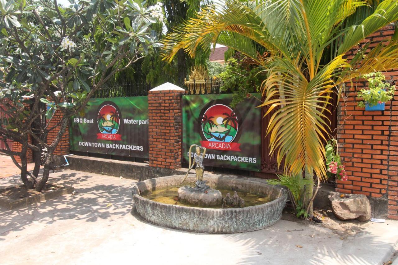 Arcadia Downtown Hostel Kampot Exterior photo