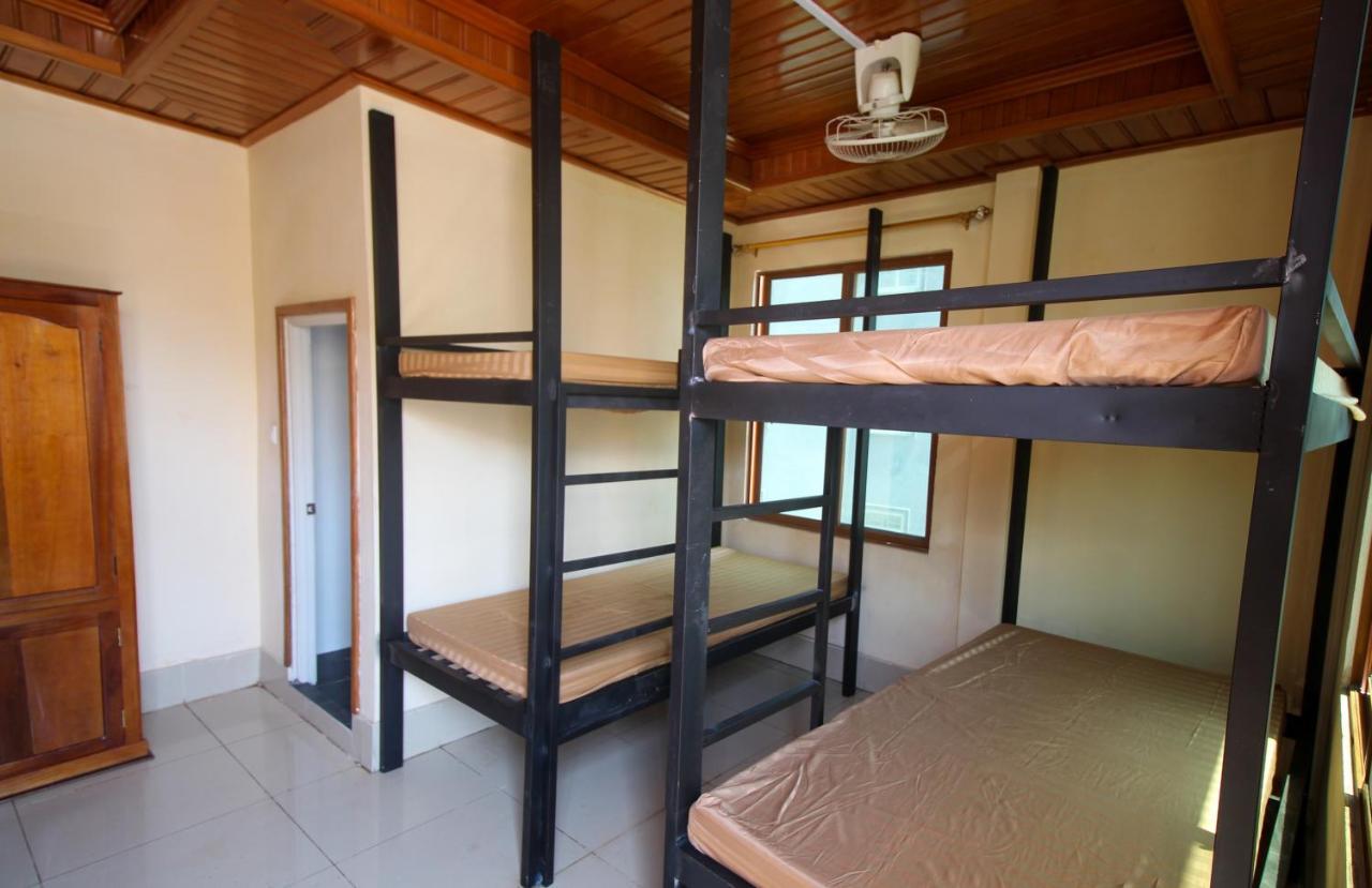 Arcadia Downtown Hostel Kampot Exterior photo