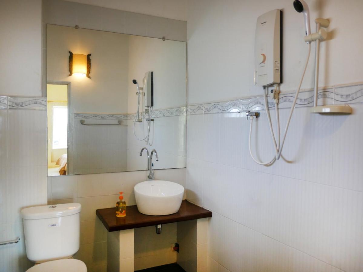 Arcadia Downtown Hostel Kampot Exterior photo